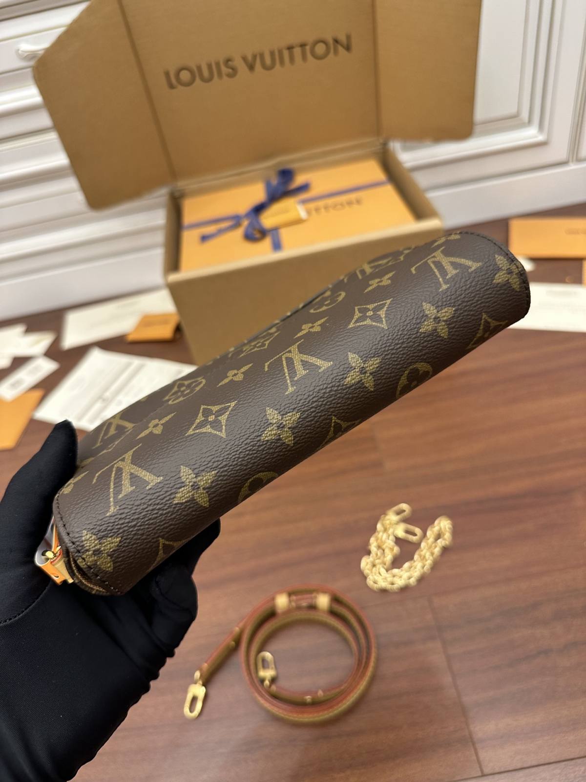 Ellebag Factory’s Replication Expertise: Louis Vuitton WALLET ON CHAIN IVY Handbag (M81911) W Monogram Sac Recoleta-Best Quality Fake Louis Vuitton Bag Online Store, Replica designer bag ru