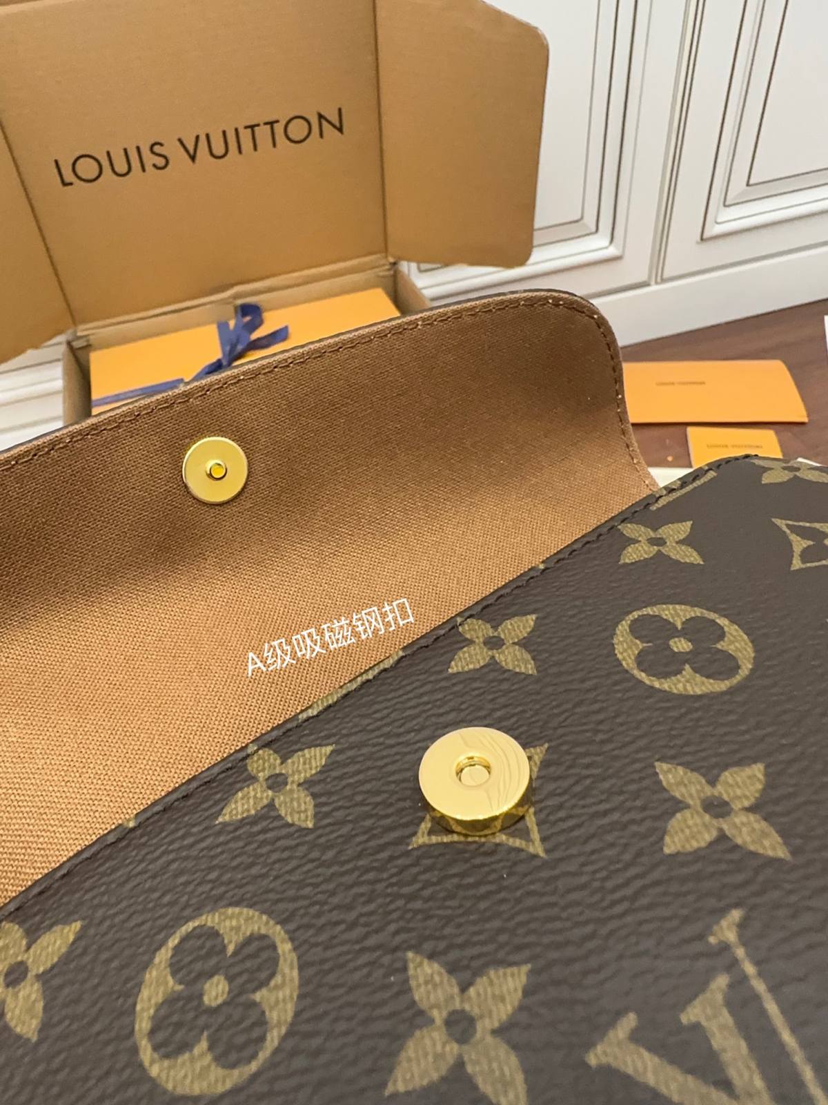 Ellebag Factory’s Replication Expertise: Louis Vuitton WALLET ON CHAIN IVY Handbag (M81911) W Monogram Sac Recoleta-Paras laatu väärennetty Louis Vuitton laukku verkkokauppa, replika suunnittelija laukku ru