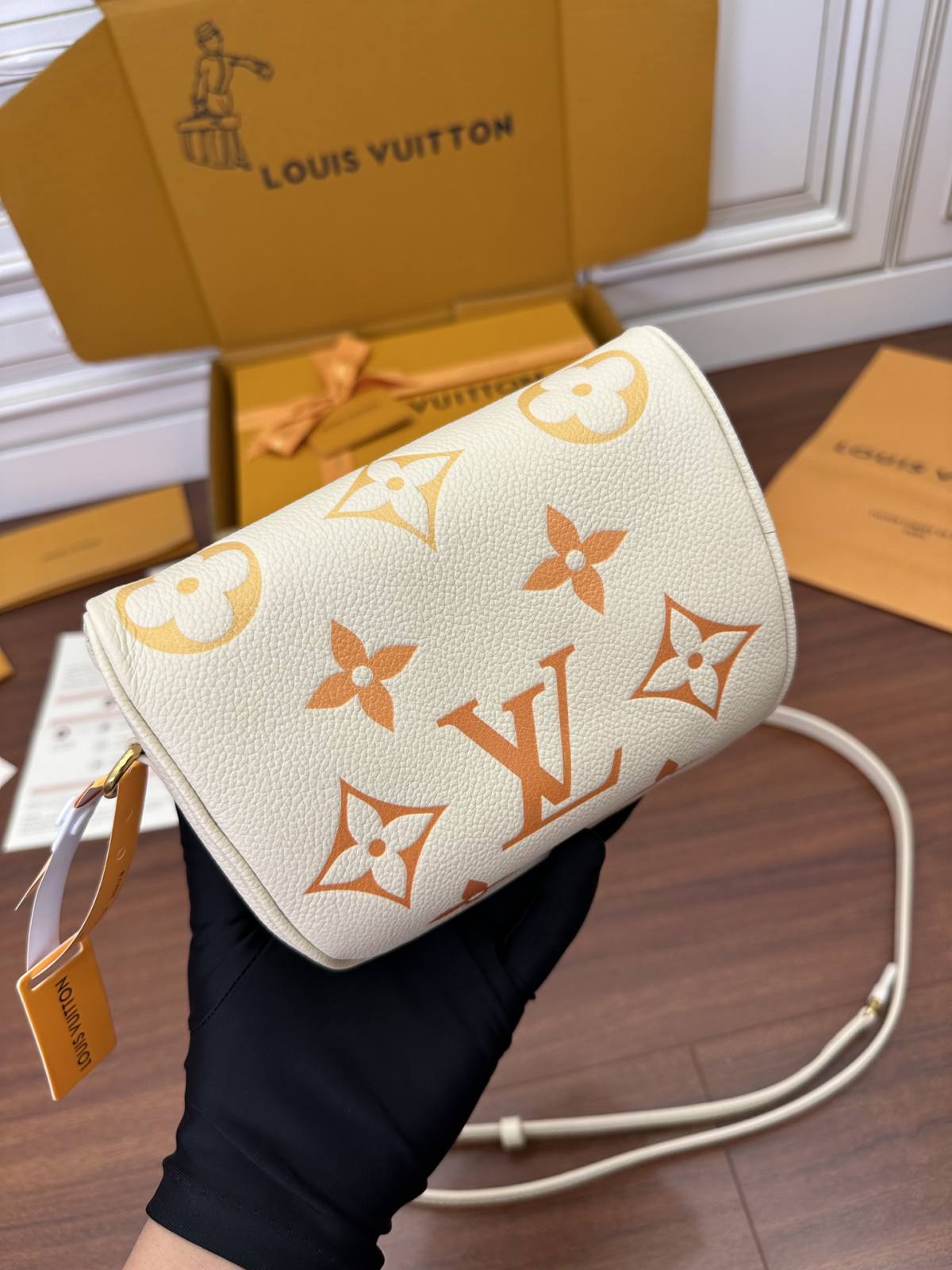 Ellebag Factory Replication Techniques: Louis Vuitton MINI BUMBAG Handbag (M82208) – Yellow-최고의 품질 가짜 루이비통 가방 온라인 스토어, 복제 디자이너 가방 ru