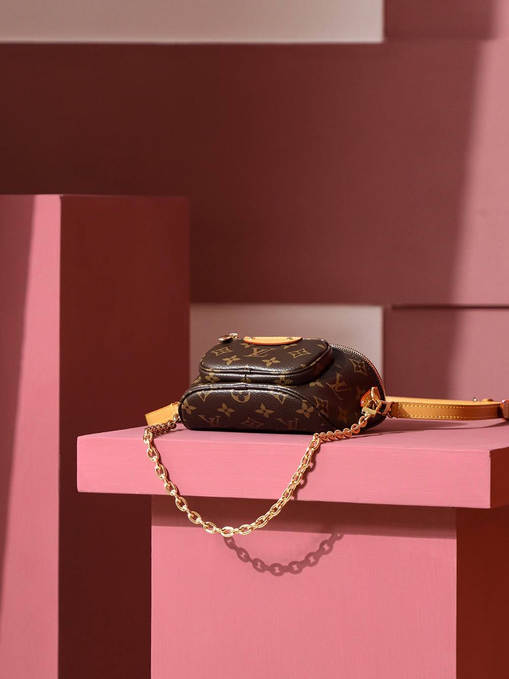 Ellebag Factory Replication Techniques: Louis Vuitton MINI BUMBAG Handbag (M82335)-Beste Qualität gefälschte Louis Vuitton-Taschen Online-Shop, Replik-Designer-Tasche ru