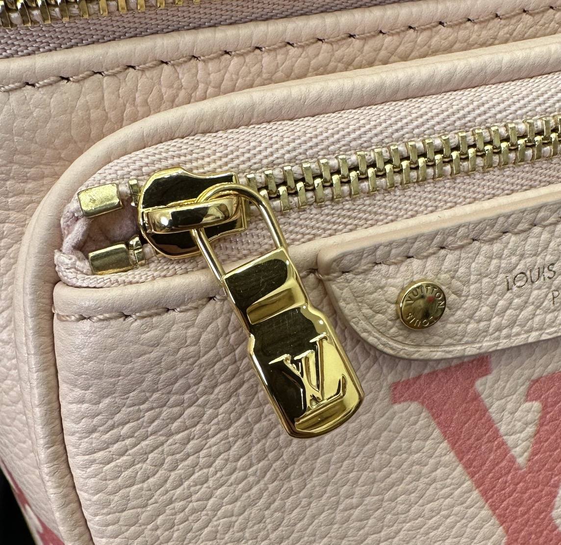 Ellebag Factory Replication Expertise: Louis Vuitton MINI BUMBAG Handbag (M82347) – Pink Gradient Series-Meilleure qualité de faux sac Louis Vuitton en ligne, réplique de sac de créateur ru