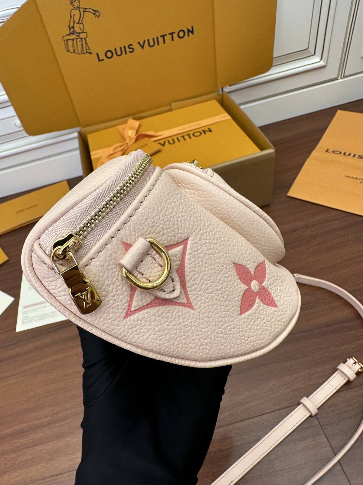 Ellebag Factory Replication Expertise: Louis Vuitton MINI BUMBAG Handbag (M82347) – Pink Gradient Series-Best Quality Fake Louis Vuitton Bag Online Store, Replica designer bag ru