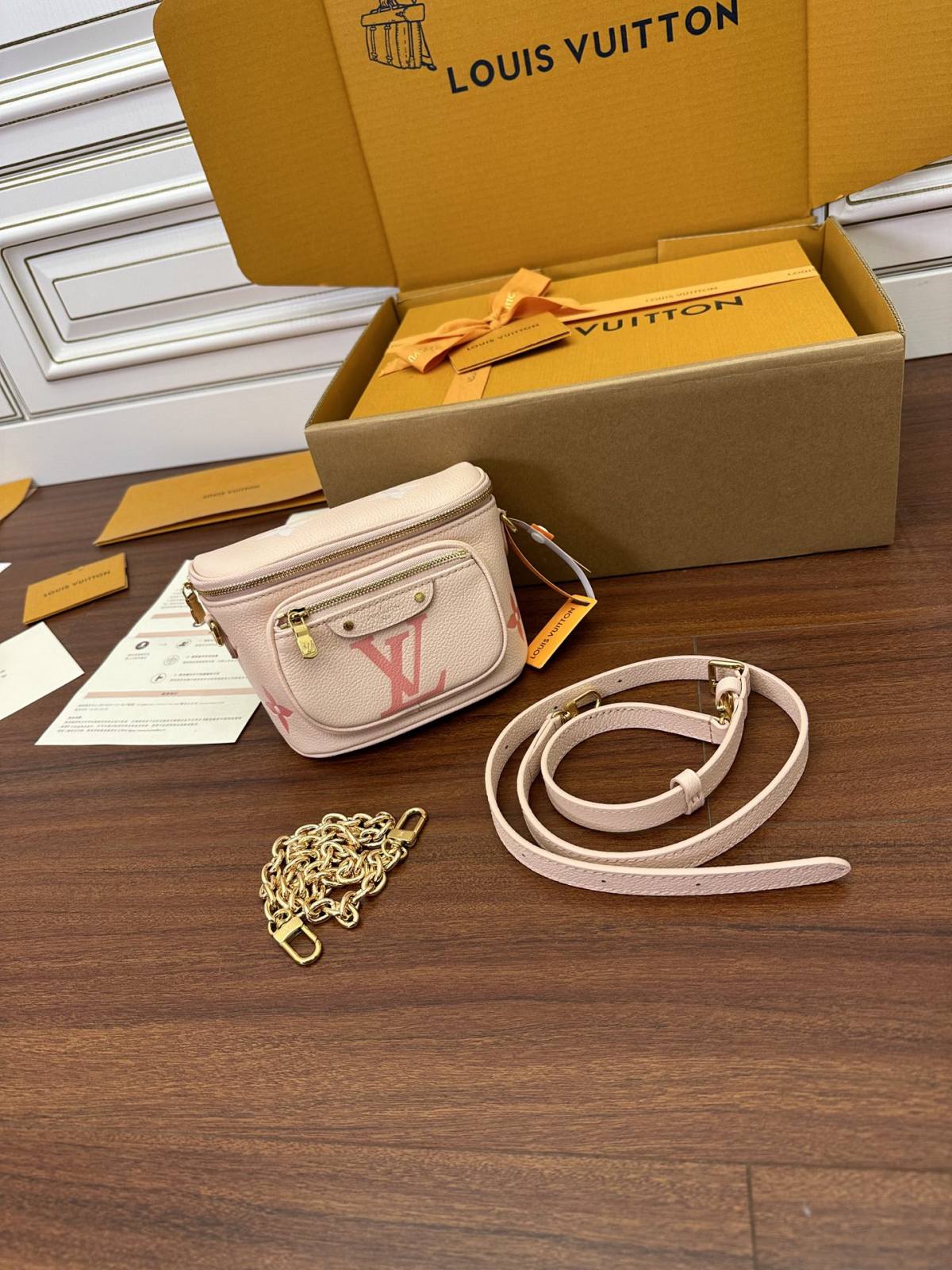 Ellebag Factory Replication Expertise: Louis Vuitton MINI BUMBAG Handbag (M82347) – Pink Gradient Series-Meilleure qualité de faux sac Louis Vuitton en ligne, réplique de sac de créateur ru