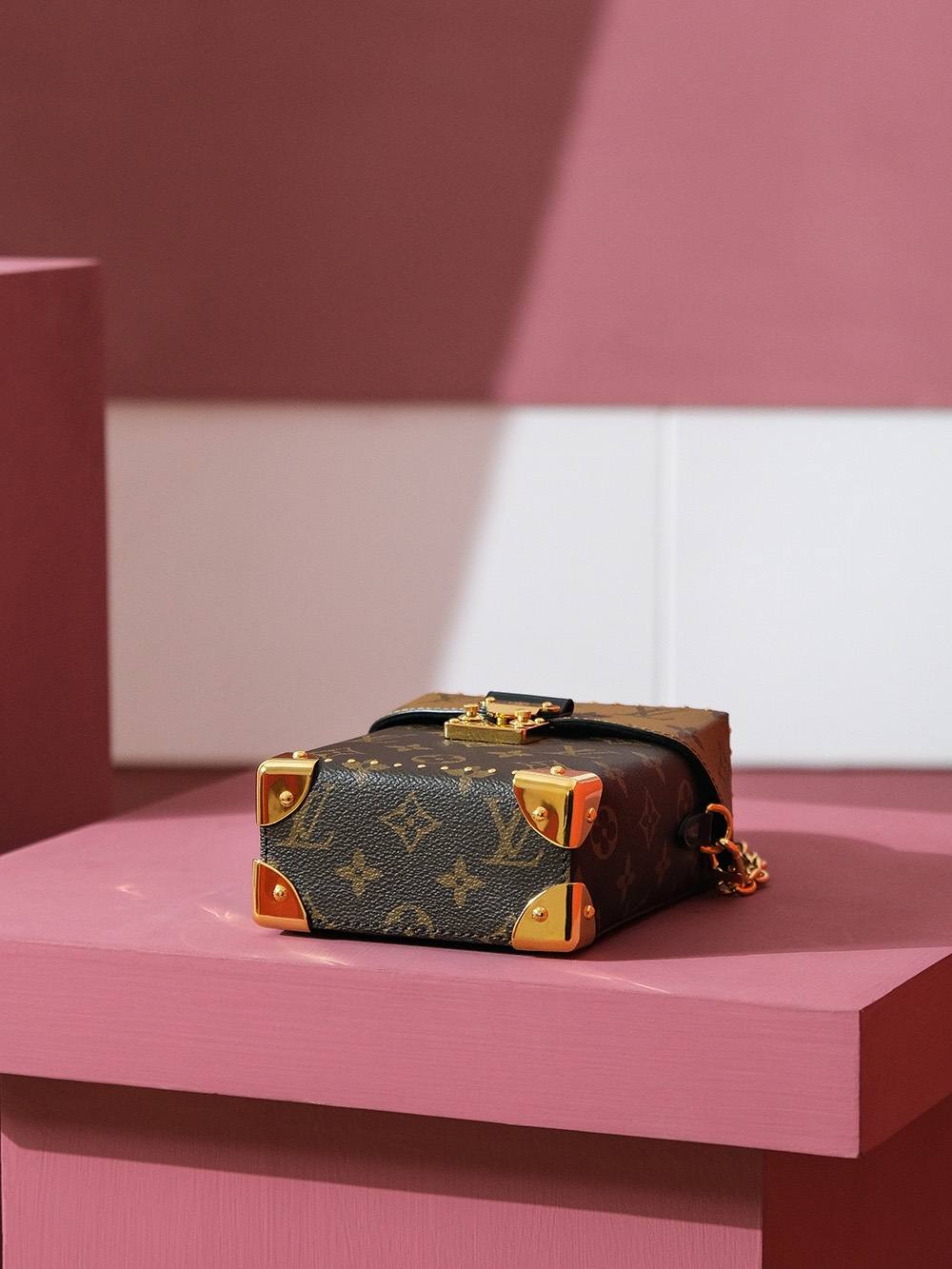 Ellebag Factory’s Exquisite Replication of Louis Vuitton CAMERA BOX M82465-Duka la Mtandaoni la Begi Bandia ya Louis Vuitton ya Ubora, Begi la wabuni wa Replica ru