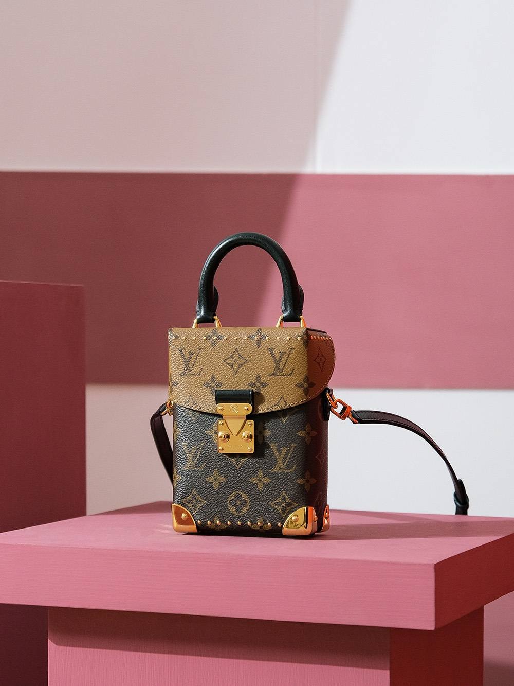 Ellebag Factory’s Exquisite Replication of Louis Vuitton CAMERA BOX M82465-بهترين معيار جي جعلي لوئس ويٽون بيگ آن لائين اسٽور، ريپليڪا ڊيزائنر بيگ ru