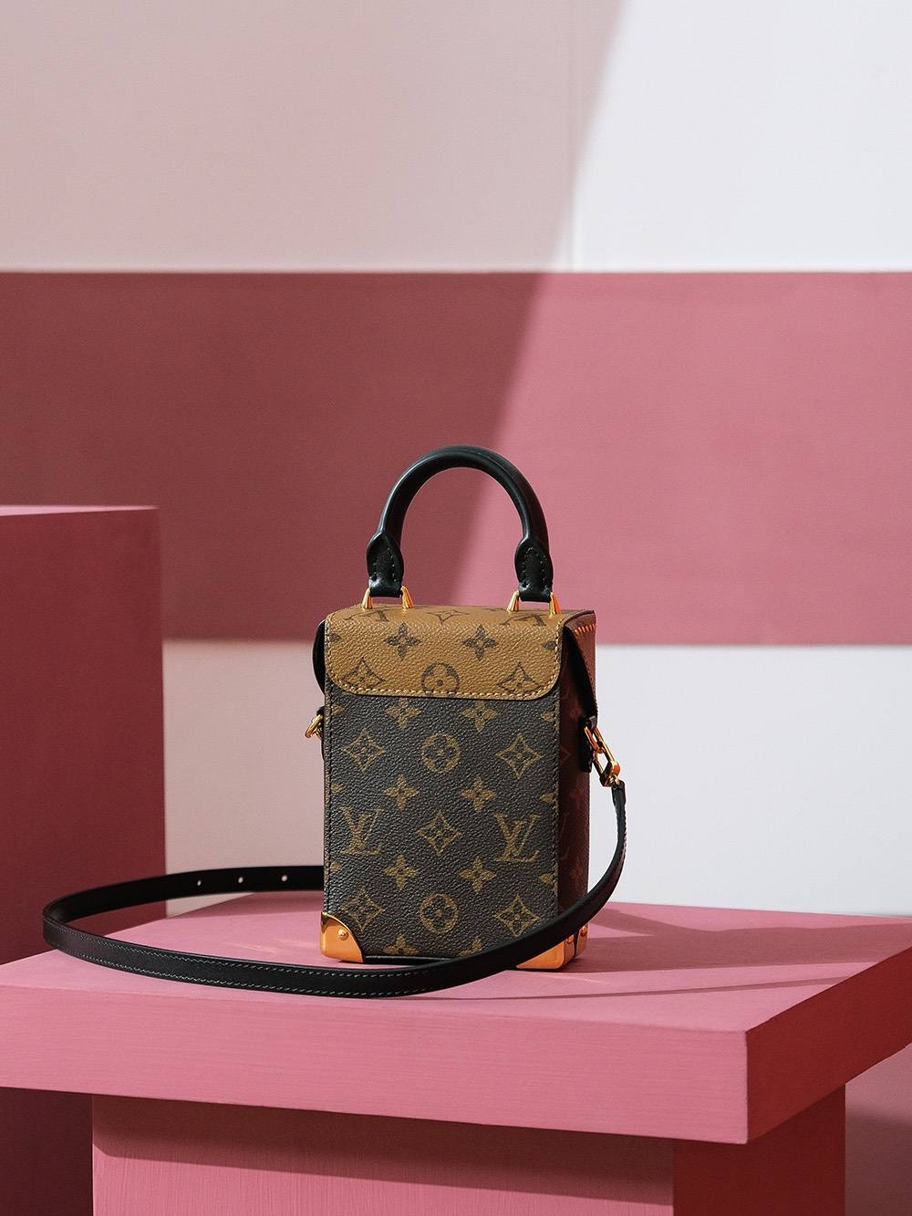 Ellebag Factory’s Exquisite Replication of Louis Vuitton CAMERA BOX M82465-Beste kwaliteit nep Louis Vuitton tas online winkel, replica designer tas ru