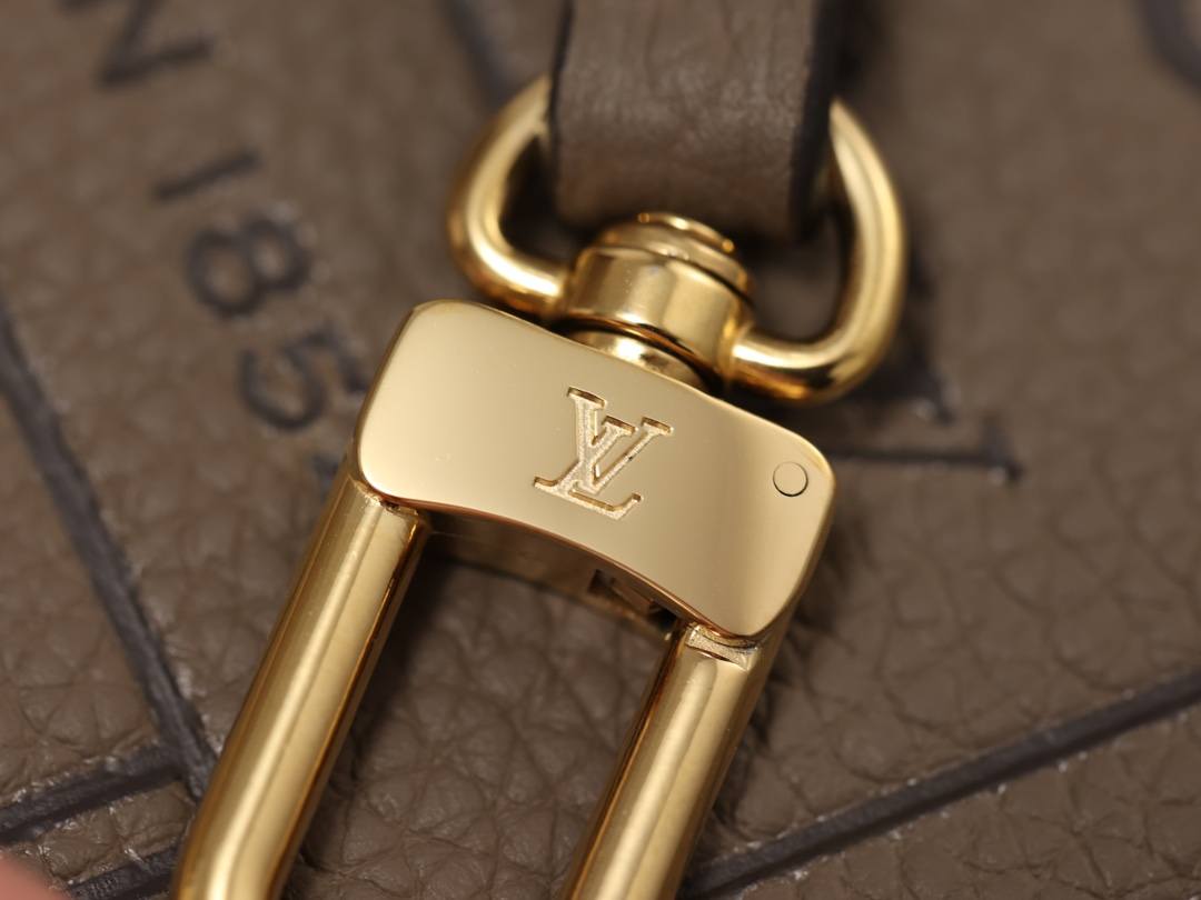 Ellebag’s 1:1 Replica of Louis Vuitton M12109 Neverfull Bandoulière Inside Out BB: A True Reflection of Craftsmanship （2024 Nov updated）-Tayada ugu Fiican ee Louis Vuitton Boorsada Online Store, Bac naqshadeeye nuqul ah