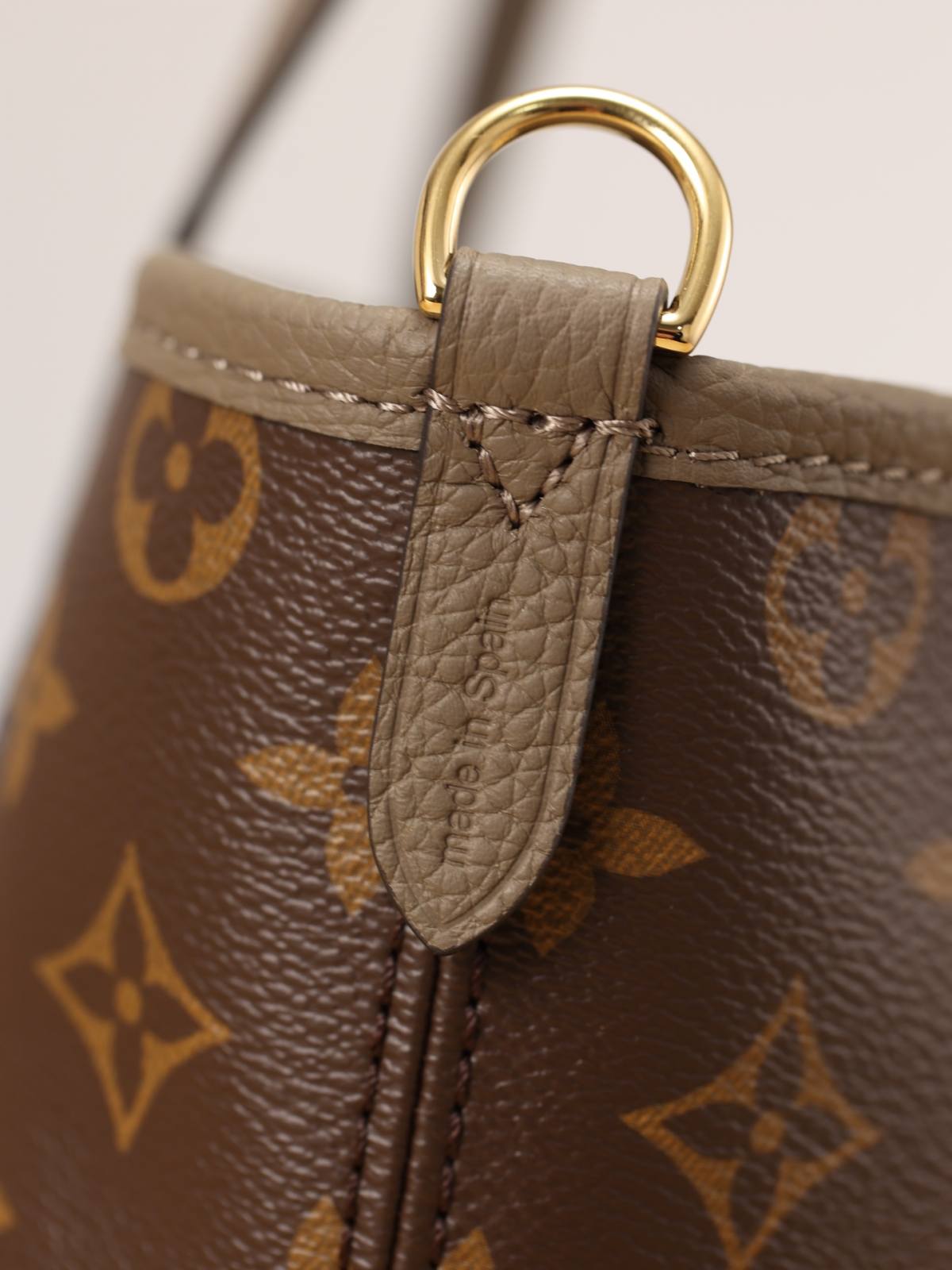 Ellebag’s 1:1 Replica of Louis Vuitton M12109 Neverfull Bandoulière Inside Out BB: A True Reflection of Craftsmanship （2024 Nov updated）-Інтэрнэт-крама падробленай сумкі Louis Vuitton лепшай якасці, рэплікі дызайнерскай сумкі ru