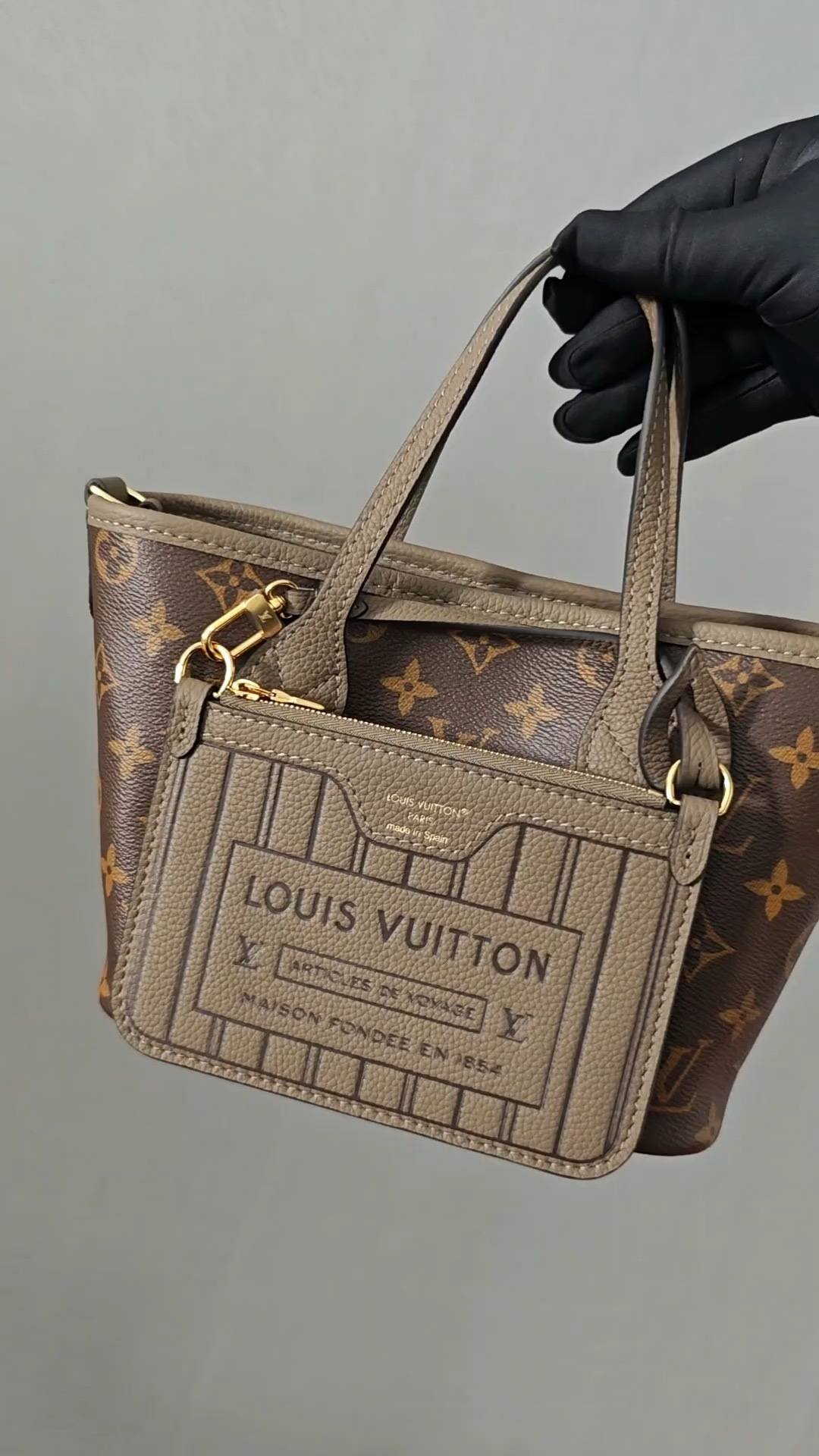 Ellebag’s 1:1 Replica of Louis Vuitton M12109 Neverfull Bandoulière Inside Out BB: A True Reflection of Craftsmanship （2024 Nov updated）-Meilleure qualité de faux sac Louis Vuitton en ligne, réplique de sac de créateur ru