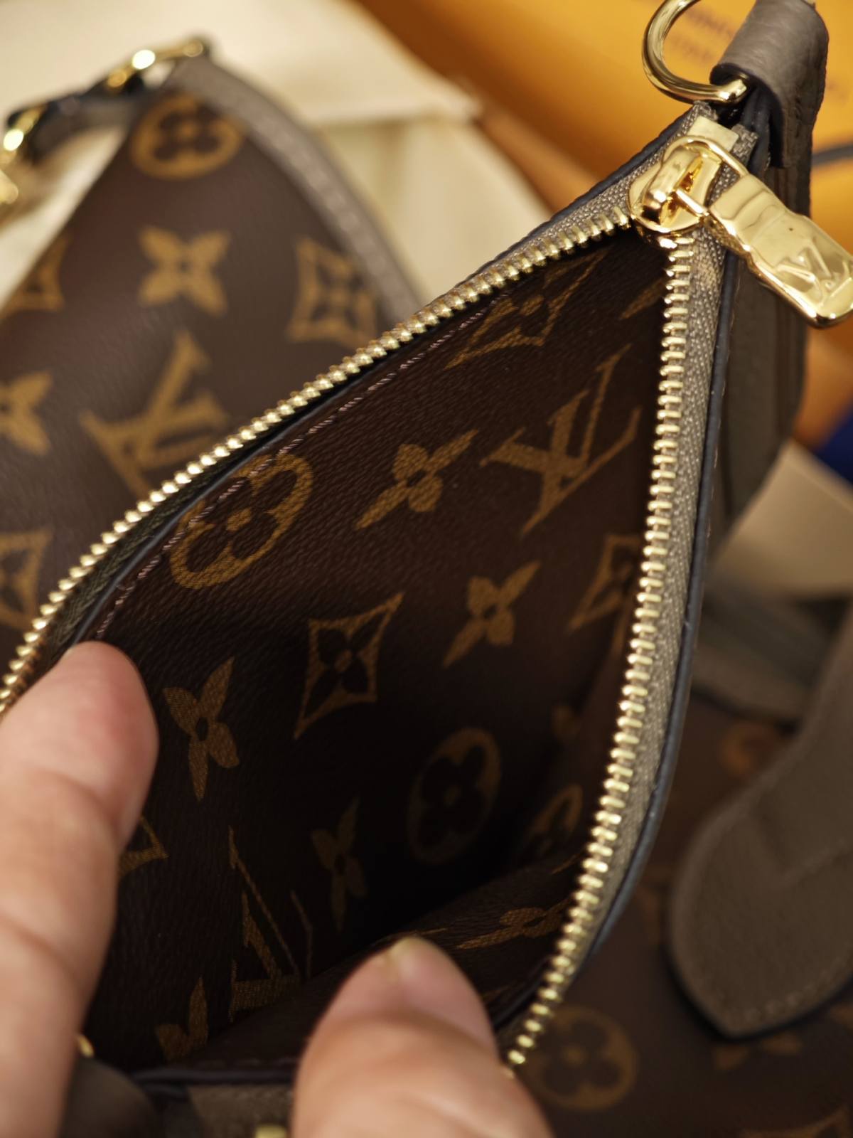 Ellebag’s 1:1 Replica of Louis Vuitton M12109 Neverfull Bandoulière Inside Out BB: A True Reflection of Craftsmanship （2024 Nov updated）-Լավագույն որակի կեղծ Louis Vuitton պայուսակների առցանց խանութ, Replica դիզայներական պայուսակ ru