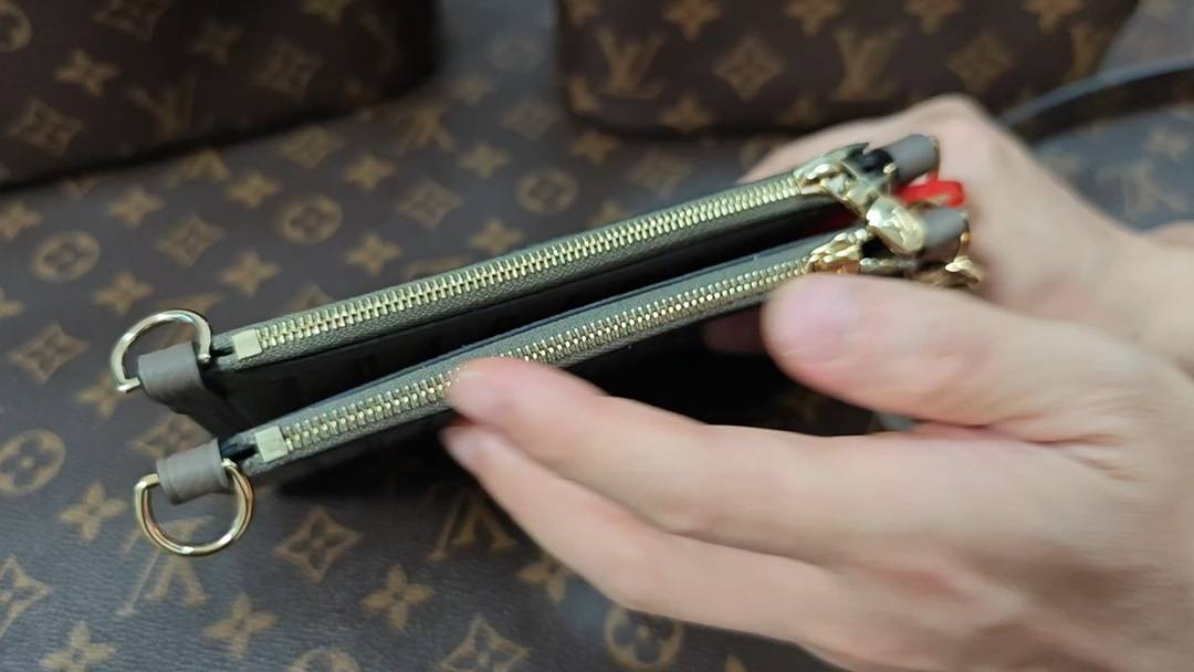 Ellebag’s 1:1 Replica of Louis Vuitton M12109 Neverfull Bandoulière Inside Out BB: A True Reflection of Craftsmanship （2024 Nov updated）-Meilleure qualité de faux sac Louis Vuitton en ligne, réplique de sac de créateur ru