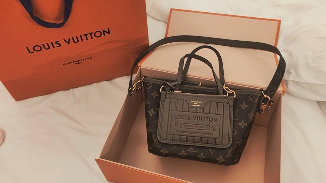 Ellebag’s 1:1 Replica of Louis Vuitton M12109 Neverfull Bandoulière Inside Out BB: A True Reflection of Craftsmanship （2024 Nov updated）-Bedste kvalitet Fake Louis Vuitton Bag Online Store, Replica designer bag ru