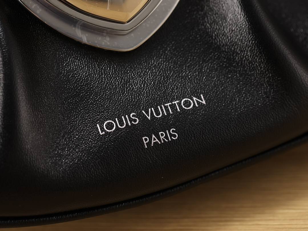 Ellebag’s 1:1 Replica of Louis Vuitton M12192 Sunset Vibe Handbag: A Masterpiece of Luxury and Craftsmanship （2024 Nov updated）-Шилдэг чанарын хуурамч Louis Vuitton цүнх онлайн дэлгүүр, Replica дизайнер цүнх ru