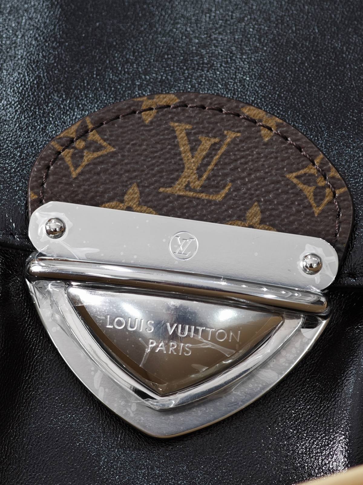 Ellebag’s 1:1 Replica of Louis Vuitton M12192 Sunset Vibe Handbag: A Masterpiece of Luxury and Craftsmanship （2024 Nov updated）-Magazin online de geanți Louis Vuitton fals de cea mai bună calitate, geantă de designer replica ru