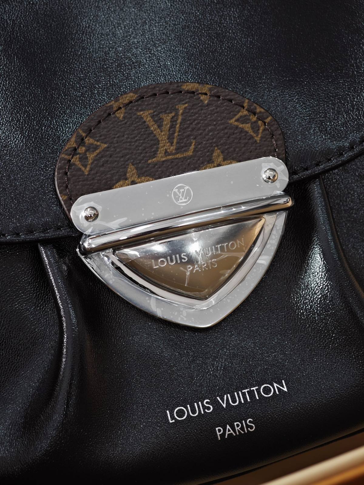 Ellebag’s 1:1 Replica of Louis Vuitton M12192 Sunset Vibe Handbag: A Masterpiece of Luxury and Craftsmanship （2024 Nov updated）-בעסטער קוואַליטעט שווינדל לוי ווויטטאָן באַג אָנליין קראָם, רעפּליקע דיזיינער זעקל רו