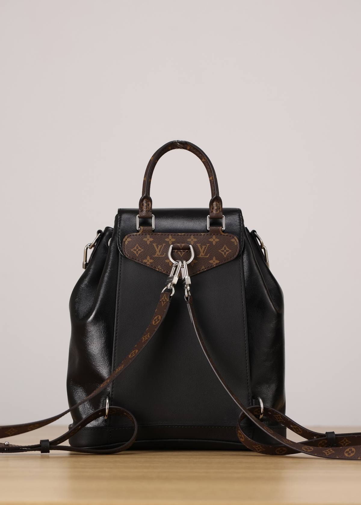 Ellebag’s 1:1 Replica of Louis Vuitton M12587 Montsouris PM: A Masterpiece of Craftsmanship（2024 Nov updated）-Beste Kwaliteit Vals Louis Vuitton Sak Aanlyn Winkel, Replika ontwerper sak ru