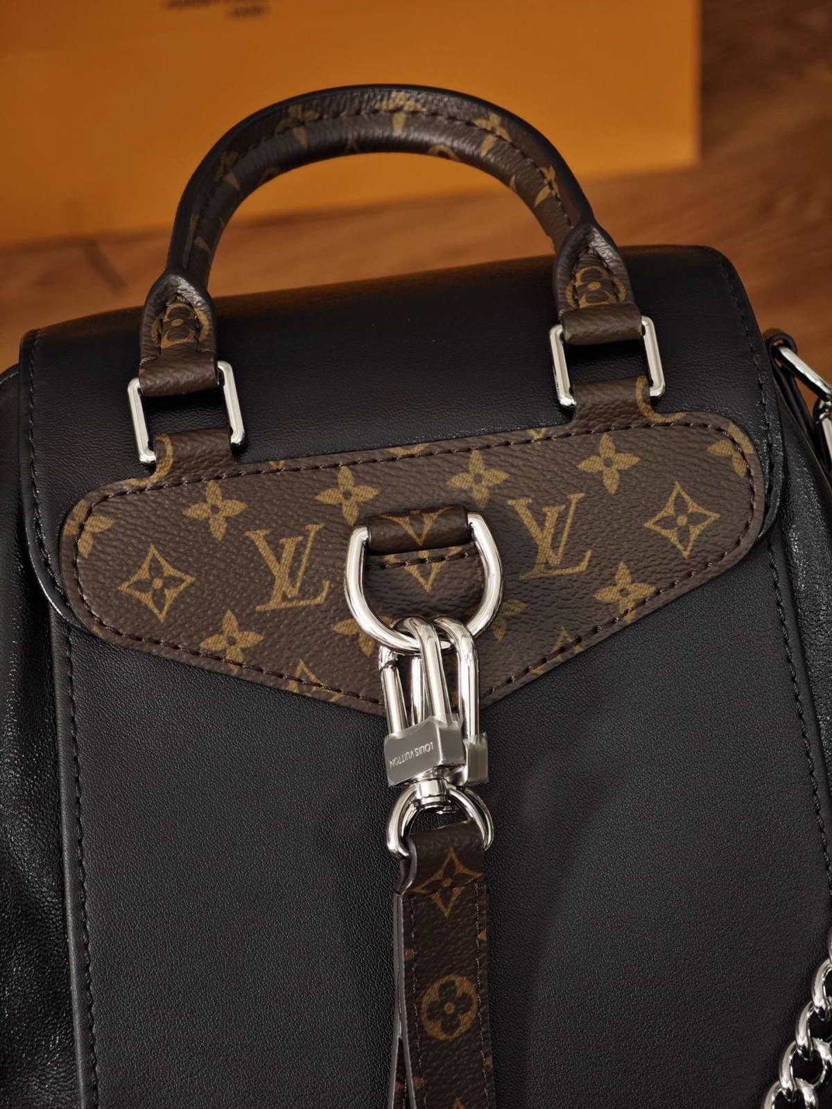 Ellebag’s 1:1 Replica of Louis Vuitton M12587 Montsouris PM: A Masterpiece of Craftsmanship（2024 Nov updated）-Best Quality Fake Louis Vuitton Bag Online Store, Replica designer bag ru