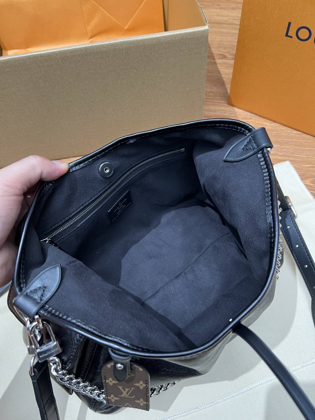 Ellebag’s 1:1 Replica of Louis Vuitton M24861 Carryall Cargo Small Handbag（2024 Nov updated）-最高品質の偽のルイヴィトンバッグオンラインストア、レプリカデザイナーバッグru