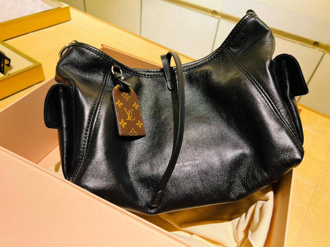 Ellebag’s 1:1 Replica of Louis Vuitton M24861 Carryall Cargo Small Handbag（2024 Nov updated）-بہترین معیار کا جعلی لوئس ووٹن بیگ آن لائن اسٹور، ریپلیکا ڈیزائنر بیگ آر یو