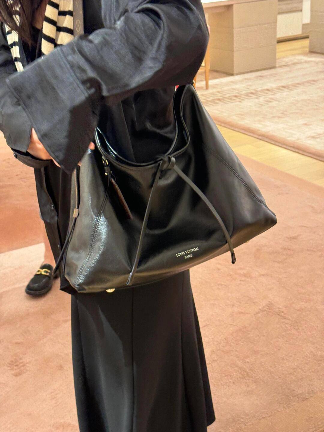 Ellebag’s 1:1 Replica of Louis Vuitton M24861 Carryall Cargo Small Handbag（2024 Nov updated）-بہترین معیار کا جعلی لوئس ووٹن بیگ آن لائن اسٹور، ریپلیکا ڈیزائنر بیگ آر یو