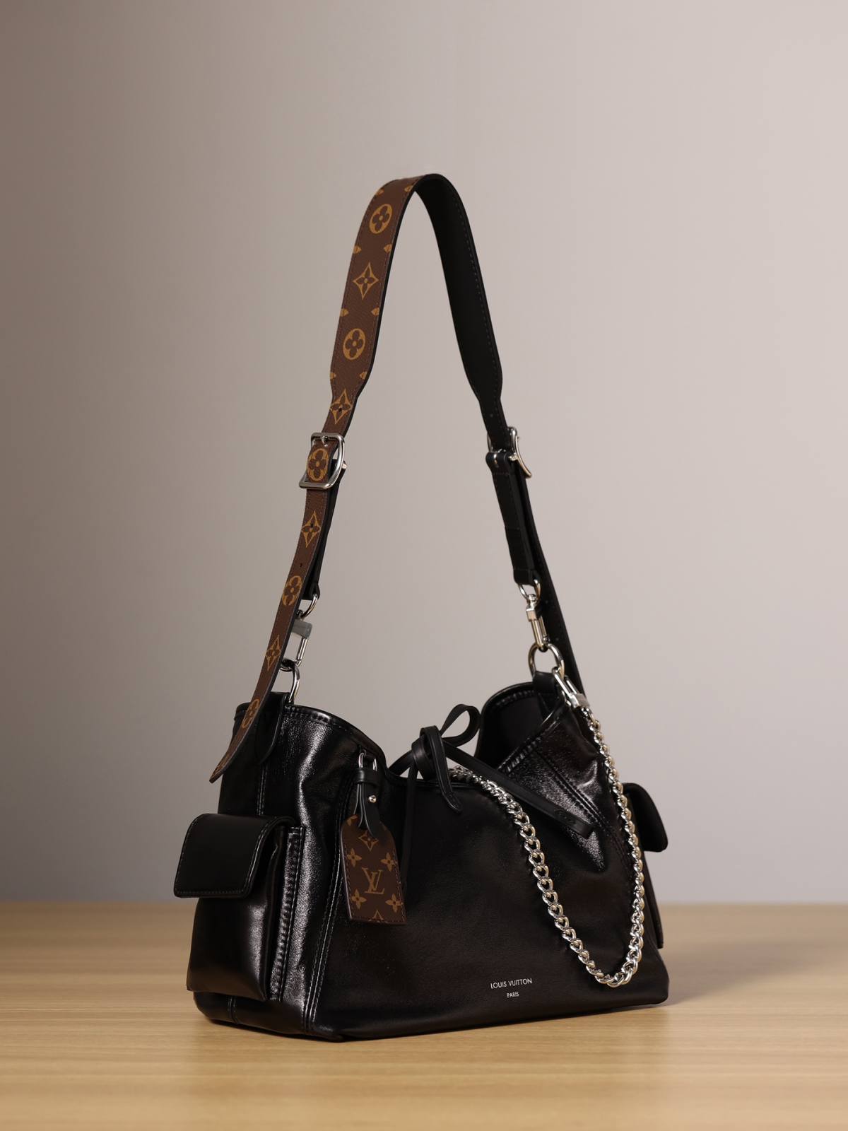 Ellebag’s 1:1 Replica of Louis Vuitton M24861 Carryall Cargo Small Handbag（2024 Nov updated）-Magazin online de geanți Louis Vuitton fals de cea mai bună calitate, geantă de designer replica ru