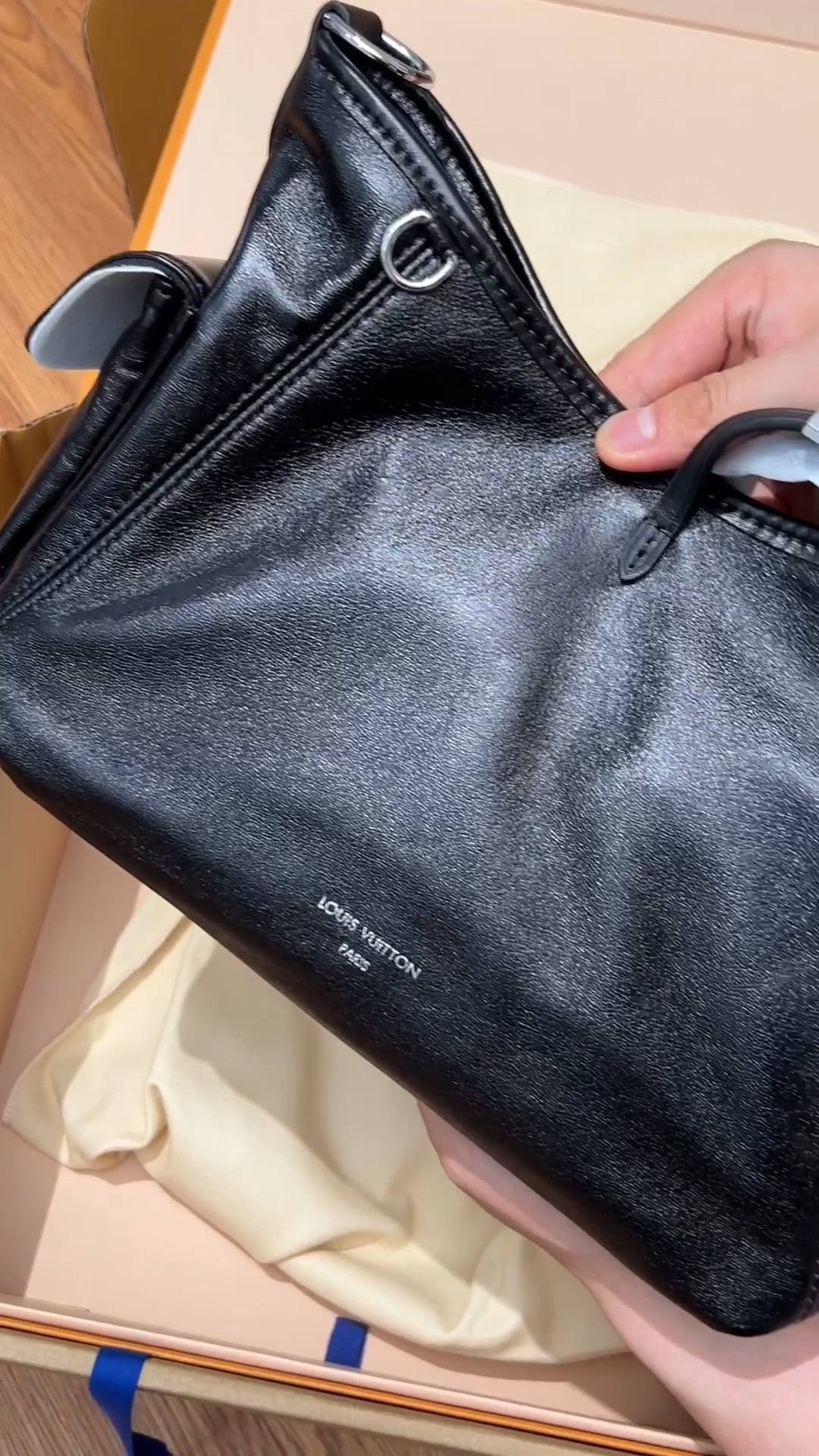 Ellebag’s 1:1 Replica of Louis Vuitton M24861 Carryall Cargo Small Handbag（2024 Nov updated）-بہترین معیار کا جعلی لوئس ووٹن بیگ آن لائن اسٹور، ریپلیکا ڈیزائنر بیگ آر یو