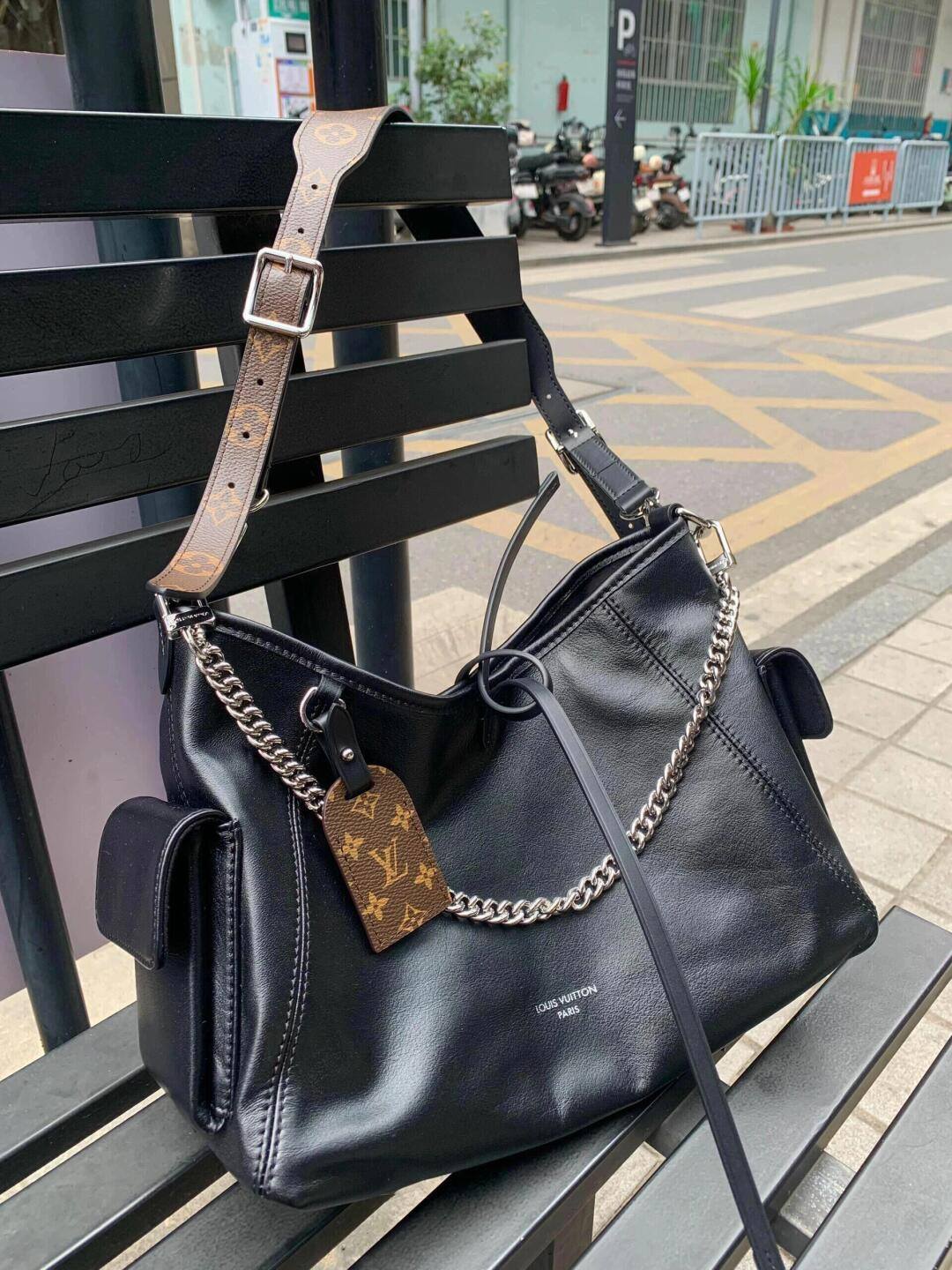 Ellebag’s 1:1 Replica of Louis Vuitton M25143 Carryall Dark Medium Handbag（2024 Nov updated）-Kedai Dalam Talian Beg Louis Vuitton Palsu Kualiti Terbaik, Beg reka bentuk replika ru