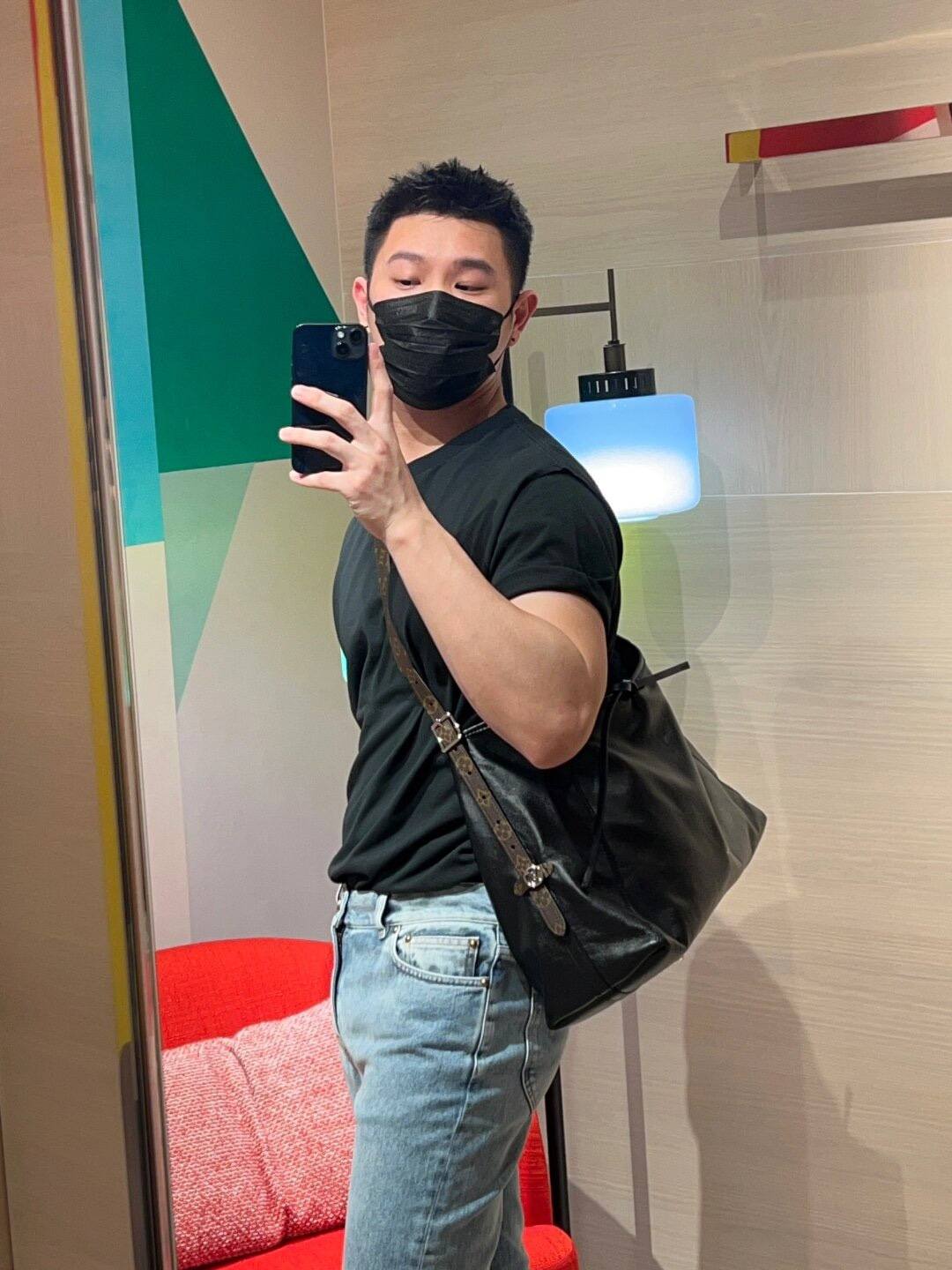 Ellebag’s 1:1 Replica of Louis Vuitton M25143 Carryall Dark Medium Handbag（2024 Nov updated）-Kedai Dalam Talian Beg Louis Vuitton Palsu Kualiti Terbaik, Beg reka bentuk replika ru