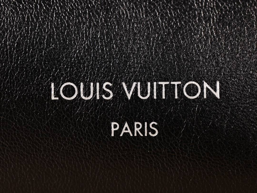 Ellebag’s 1:1 Replica of Louis Vuitton M25143 Carryall Dark Medium Handbag（2024 Nov updated）-Інтэрнэт-крама падробленай сумкі Louis Vuitton лепшай якасці, рэплікі дызайнерскай сумкі ru