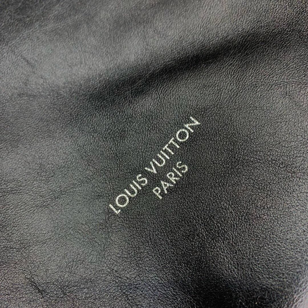 Ellebag’s 1:1 Replica of Louis Vuitton M25143 Carryall Dark Medium Handbag（2024 Nov updated）-Best Quality Replica designer Bag factory in China