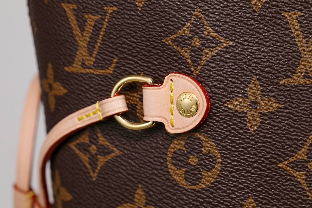 Ellebag’s 1:1 Replica of Louis Vuitton M41177 Neverfull Medium Tote – The Iconic Monogram with Red Interior （2024 Nov updated）-Legjobb minőségű hamis Louis Vuitton táska online áruház, replika designer táska ru