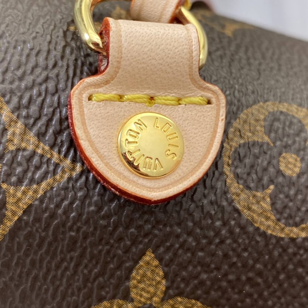 Ellebag’s 1:1 Replica of Louis Vuitton M41177 Neverfull Medium Tote – The Iconic Monogram with Red Interior （2024 Nov updated）-Best Quality Replica designer Bag factory in China