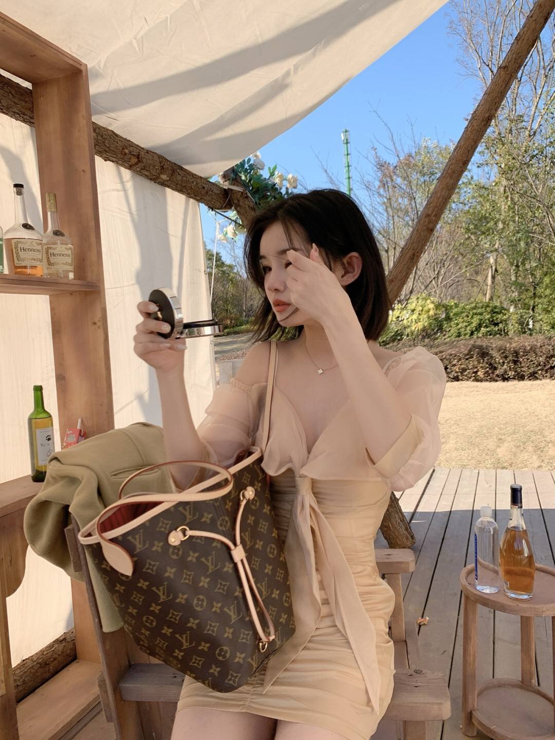 Ellebag’s 1:1 Replica of Louis Vuitton M41177 Neverfull Medium Tote – The Iconic Monogram with Red Interior （2024 Nov updated）-ร้านค้าออนไลน์กระเป๋า Louis Vuitton ปลอมคุณภาพดีที่สุด, กระเป๋าออกแบบจำลอง ru