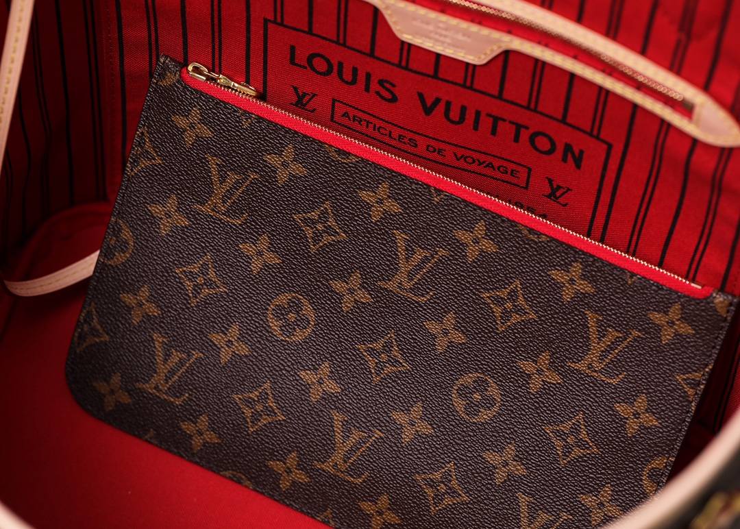 Ellebag’s 1:1 Replica of Louis Vuitton M41177 Neverfull Medium Tote – The Iconic Monogram with Red Interior （2024 Nov updated）-Best Quality Replica designer Bag factory in China