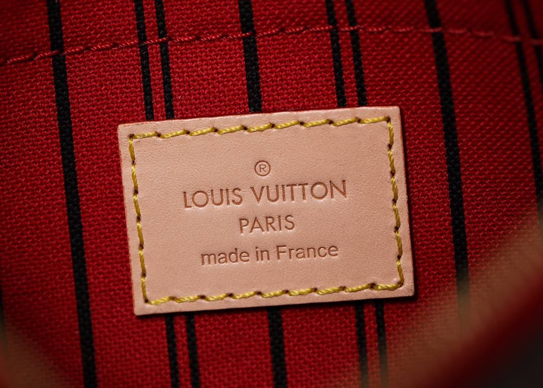 Ellebag’s 1:1 Replica of Louis Vuitton M41177 Neverfull Medium Tote – The Iconic Monogram with Red Interior （2024 Nov updated）-ร้านค้าออนไลน์กระเป๋า Louis Vuitton ปลอมคุณภาพดีที่สุด, กระเป๋าออกแบบจำลอง ru