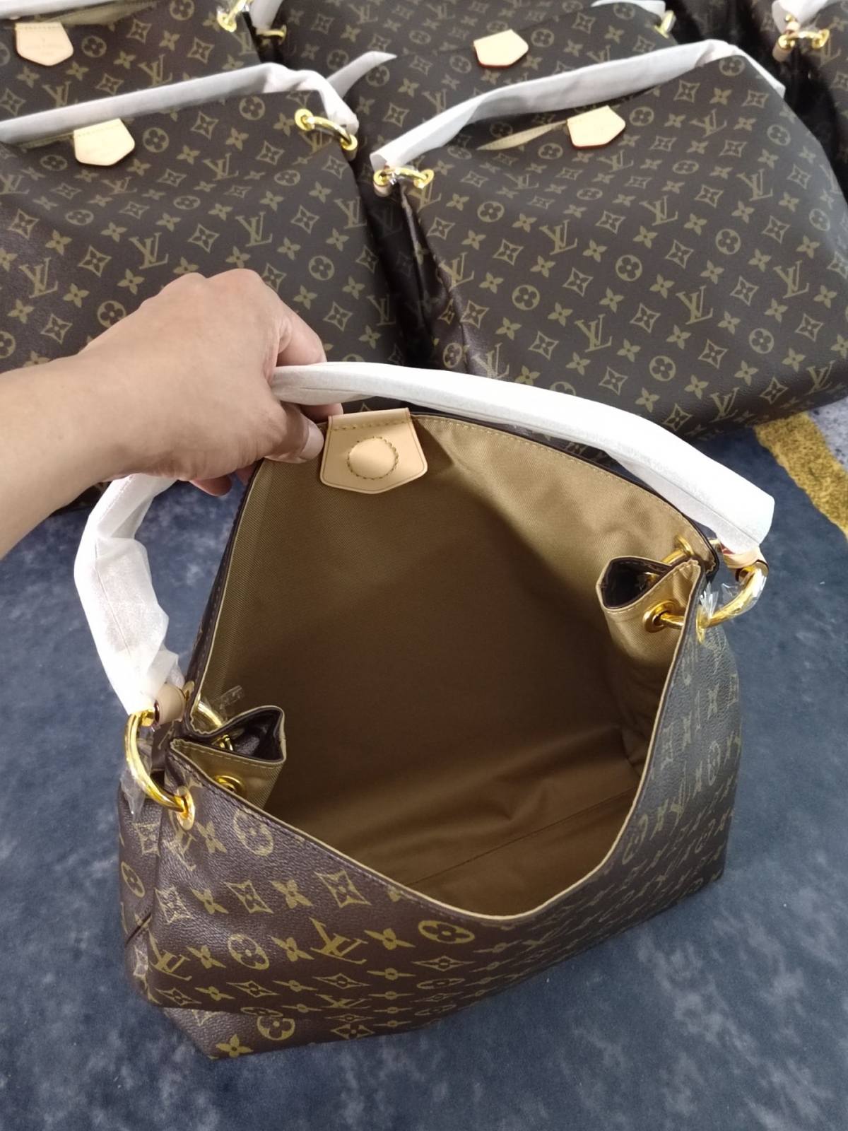 Ellebag’s 1:1 Replica of Louis Vuitton M43701 Graceful Small Handbag – The Ultimate Monogram Classic（2024 Nov updated）-Yakanakisa Hunhu Fake Louis Vuitton Bag Online Store, Replica dhizaini bag ru