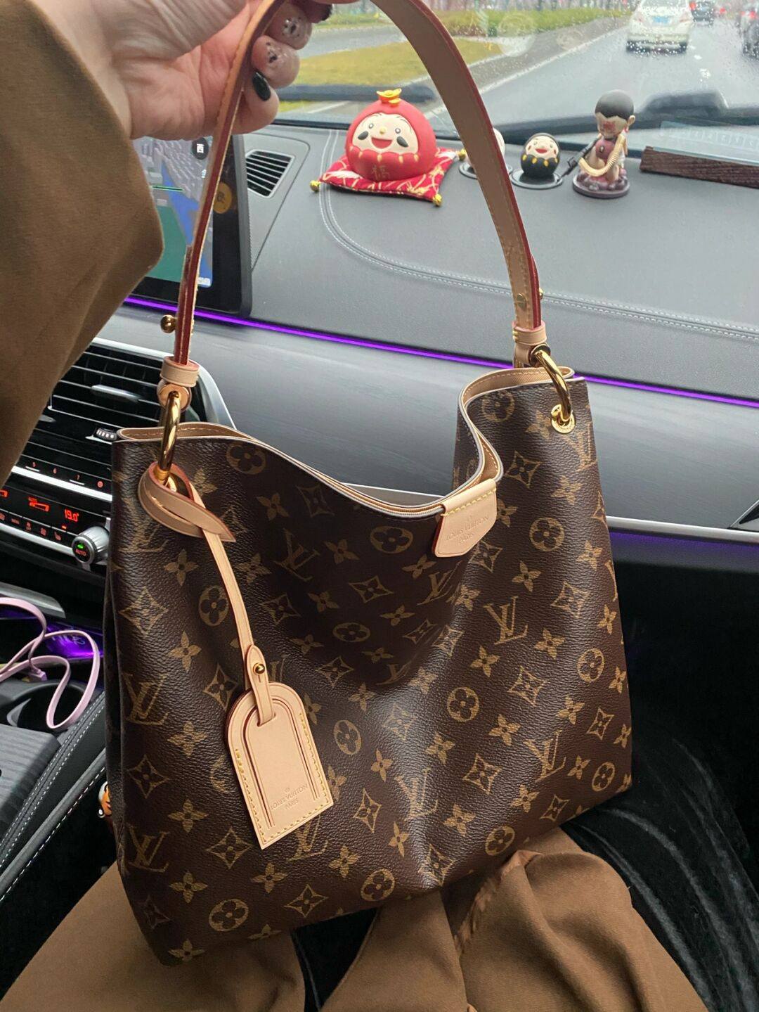 Ellebag’s 1:1 Replica of Louis Vuitton M43701 Graceful Small Handbag – The Ultimate Monogram Classic（2024 Nov updated）-Best Quality Replica designer Bag factory in China