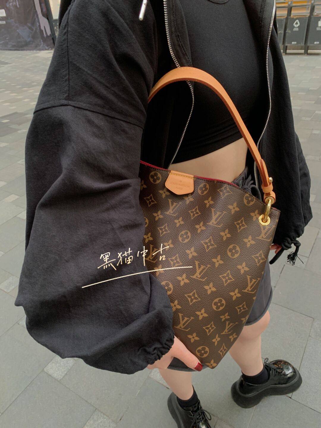 Ellebag’s 1:1 Replica of Louis Vuitton M43701 Graceful Small Handbag – The Ultimate Monogram Classic（2024 Nov updated）-Labākās kvalitātes viltotās Louis Vuitton somas tiešsaistes veikals, dizaineru somas kopija ru