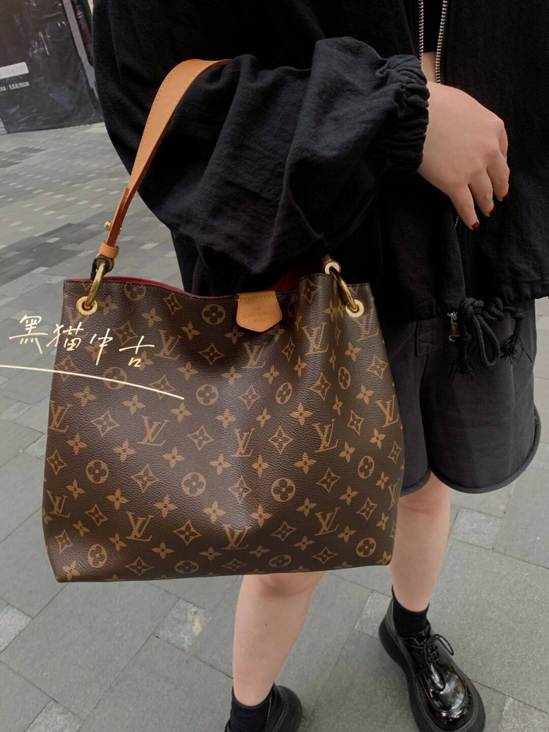 Ellebag’s 1:1 Replica of Louis Vuitton M43701 Graceful Small Handbag – The Ultimate Monogram Classic（2024 Nov updated）-Best Quality Replica designer Bag factory in China