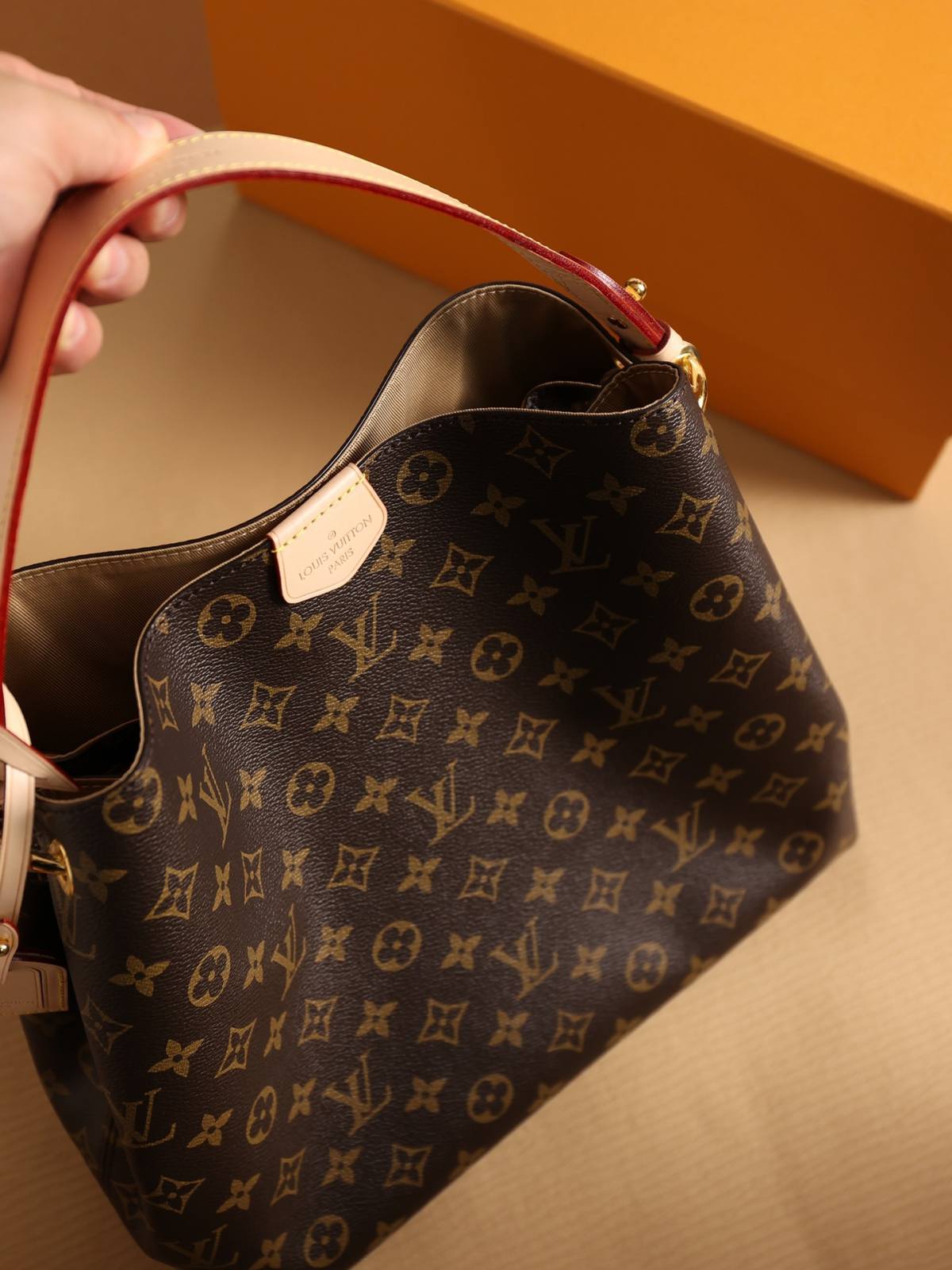 Ellebag’s 1:1 Replica of Louis Vuitton M43701 Graceful Small Handbag – The Ultimate Monogram Classic（2024 Nov updated）-Molemo ka ho Fetisisa Lebenkele la Lebenkele la Marang-rang la Fake Louis Vuitton, Replica designer bag ru