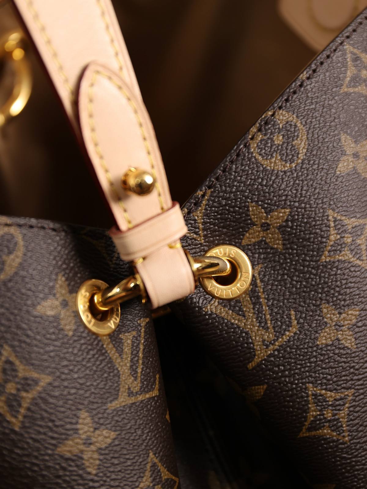 Ellebag’s 1:1 Replica of Louis Vuitton M43701 Graceful Small Handbag – The Ultimate Monogram Classic（2024 Nov updated）-Labākās kvalitātes viltotās Louis Vuitton somas tiešsaistes veikals, dizaineru somas kopija ru