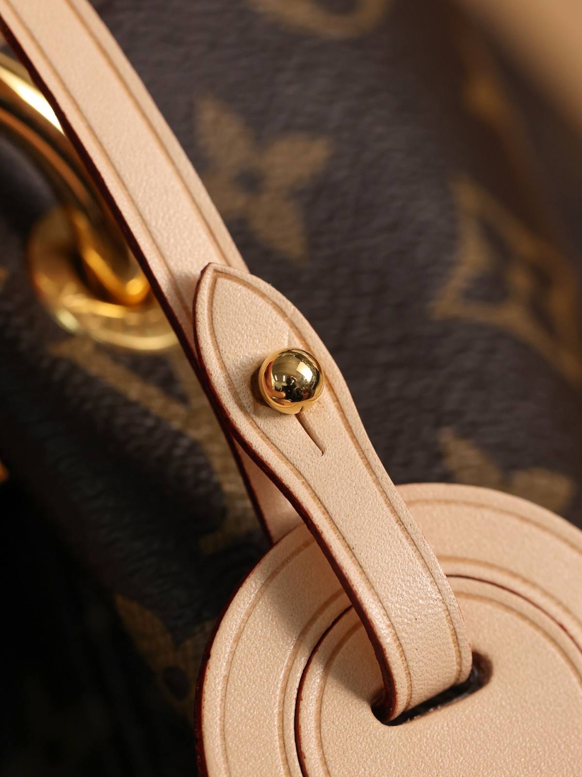 Ellebag’s 1:1 Replica of Louis Vuitton M43701 Graceful Small Handbag – The Ultimate Monogram Classic（2024 Nov updated）-Labākās kvalitātes viltotās Louis Vuitton somas tiešsaistes veikals, dizaineru somas kopija ru