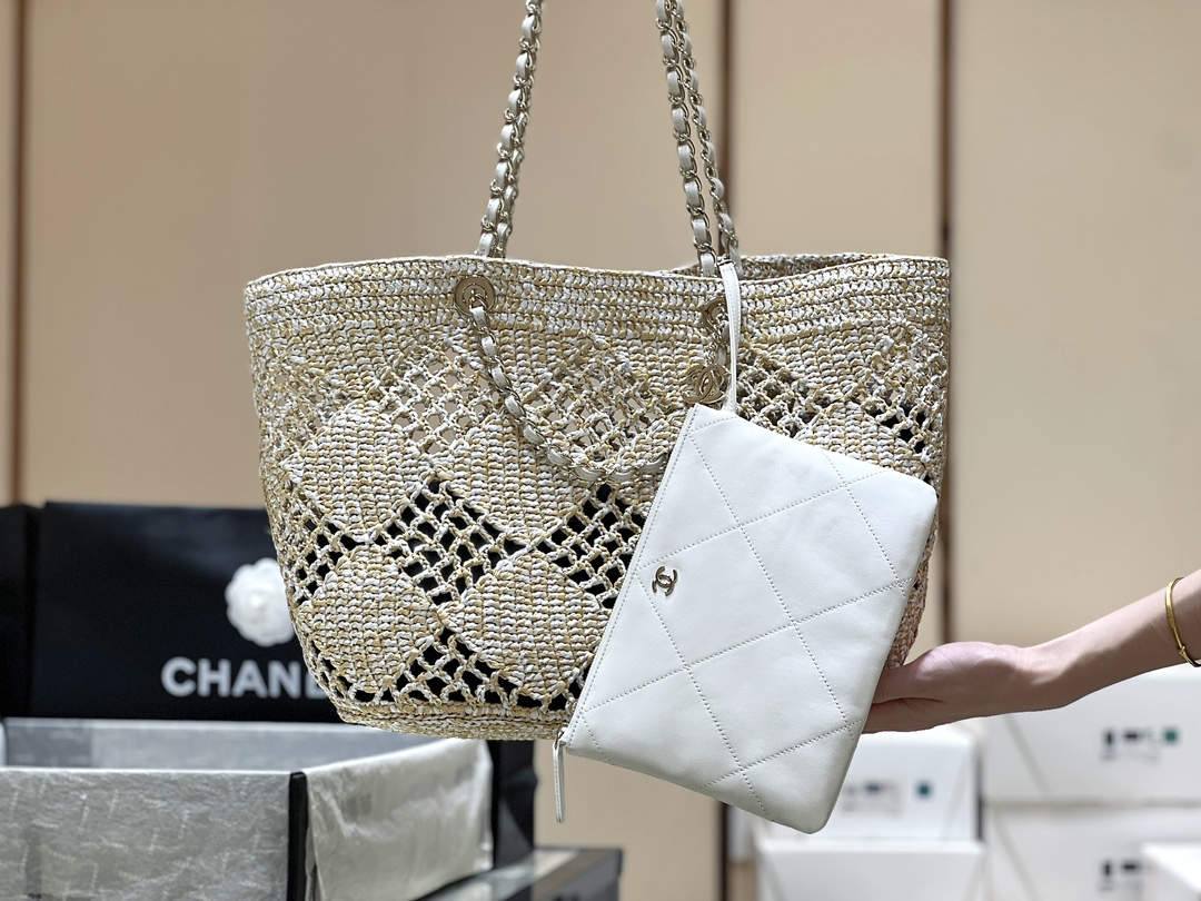 A Statement of Artisanal Elegance: Ellebag super fake Chanel Small Tote Raffia 2024-Magazin online de geanți Louis Vuitton fals de cea mai bună calitate, geantă de designer replica ru