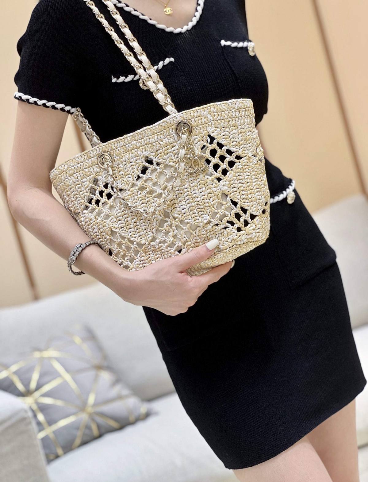 A Statement of Artisanal Elegance: Ellebag super fake Chanel Small Tote Raffia 2024-Best Quality Fake Louis Vuitton Bag Online Store, Replica designer bag ru