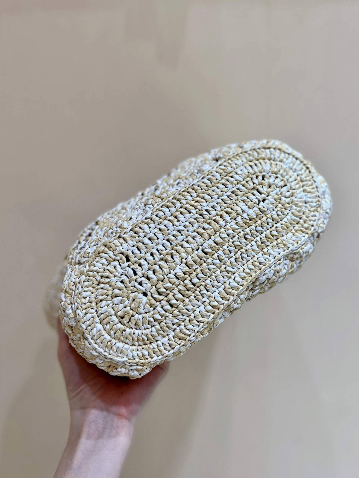 A Statement of Artisanal Elegance: Ellebag super fake Chanel Small Tote Raffia 2024-ร้านค้าออนไลน์กระเป๋า Louis Vuitton ปลอมคุณภาพดีที่สุด, กระเป๋าออกแบบจำลอง ru