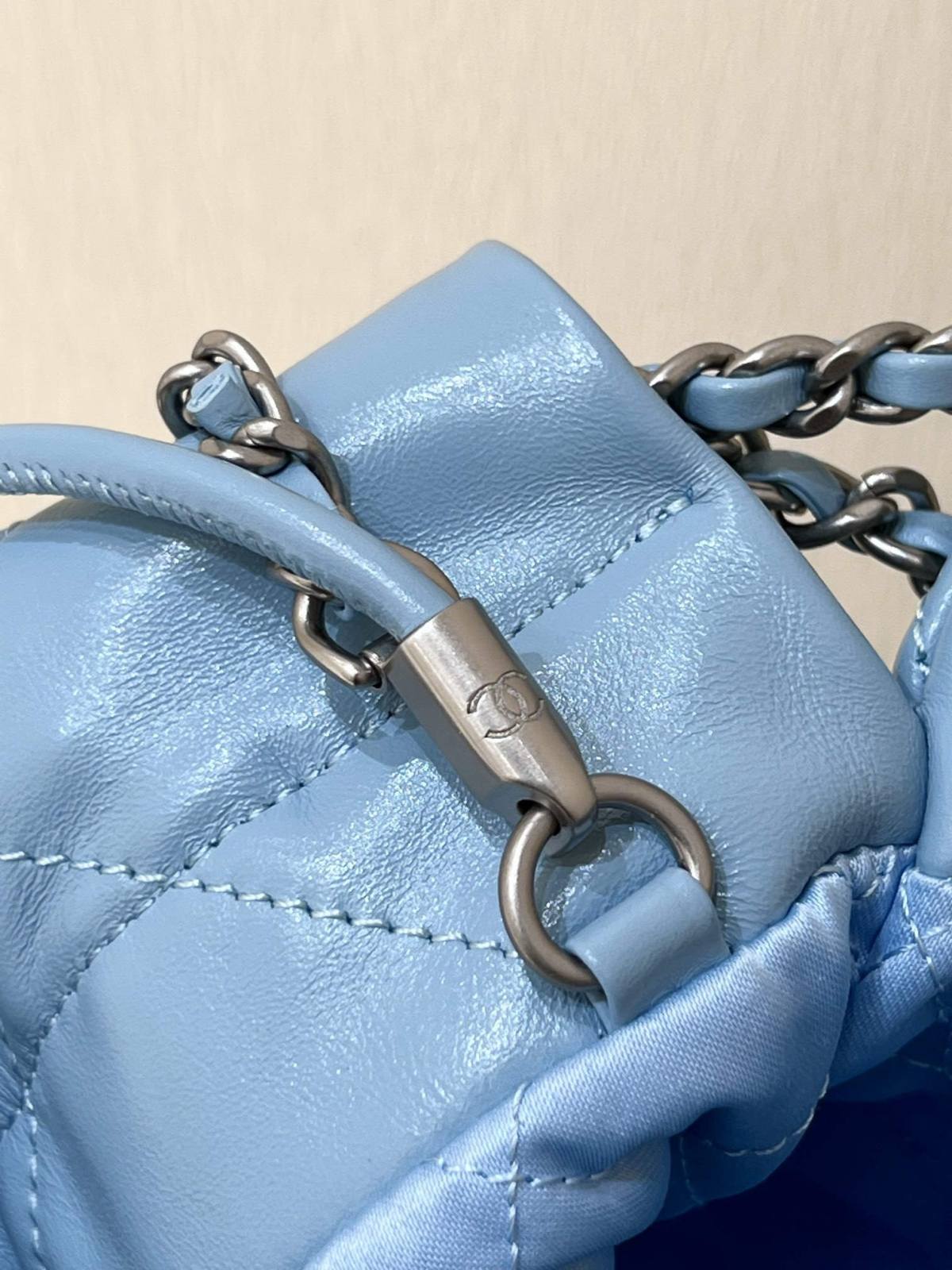 A Symphony in Blue: Ellebag super fake CHANEL 22 Mini Bag in Sky Blue (2024 Nov Updated)-Najlepsza jakość fałszywych torebek Louis Vuitton Sklep internetowy, projektant repliki torebki ru