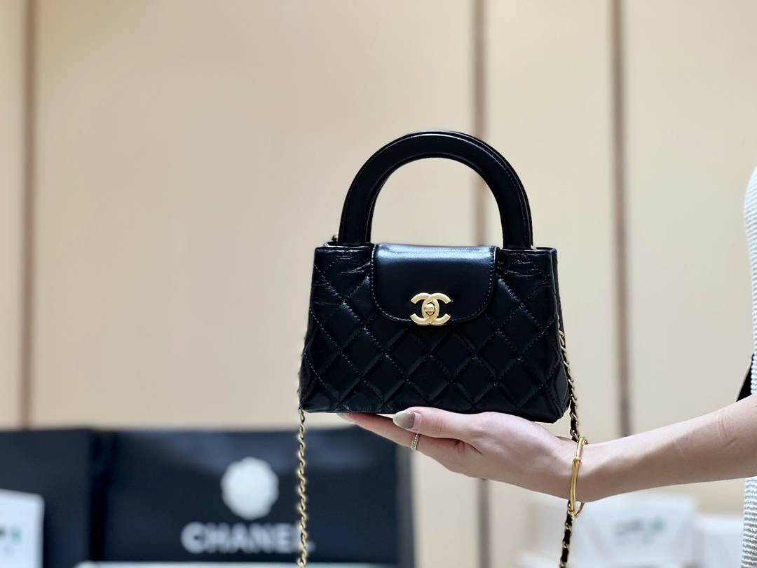 Chanel Mini Kelly-Style Shopping Bag: Ellebag’s Perfect Replica with Black Lambskin and Gold Hardware (2024 Nov Updated)-Negozio in linea della borsa falsa di Louis Vuitton di migliore qualità, borsa del progettista della replica ru