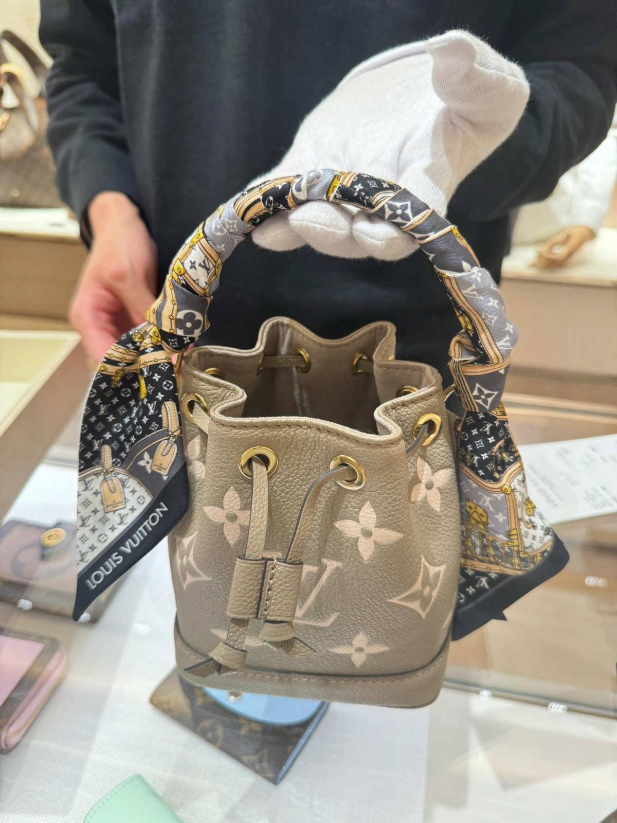 Crafting Luxury: Ellebag’s 1:1 Replica of Louis Vuitton NANO NOÉ M46291 Handbag(2024 Nov Updated))-Dyqani në internet i çantave të rreme Louis Vuitton me cilësi më të mirë, çanta modeli kopje ru