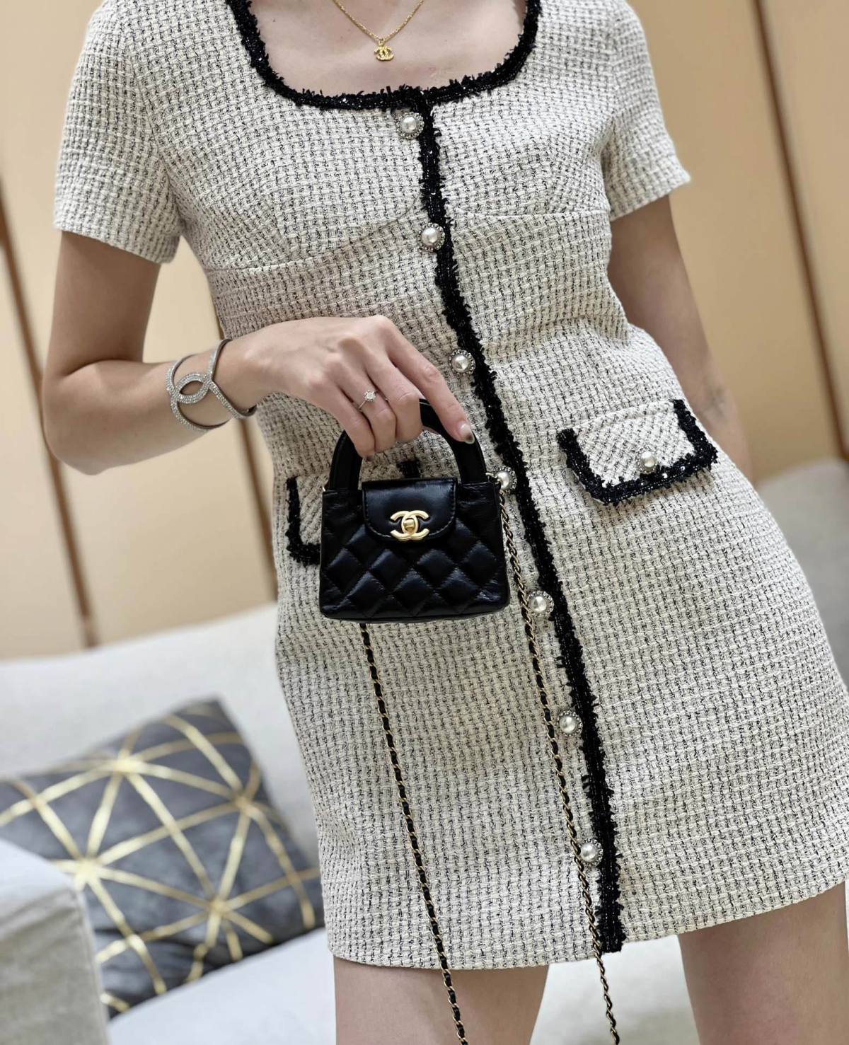 Chanel Replica: The Exquisite Kelly-Style Clutch with Chain by Ellebag(2024 Nov Updated)-Best Quality Replica designer Bag factory in China