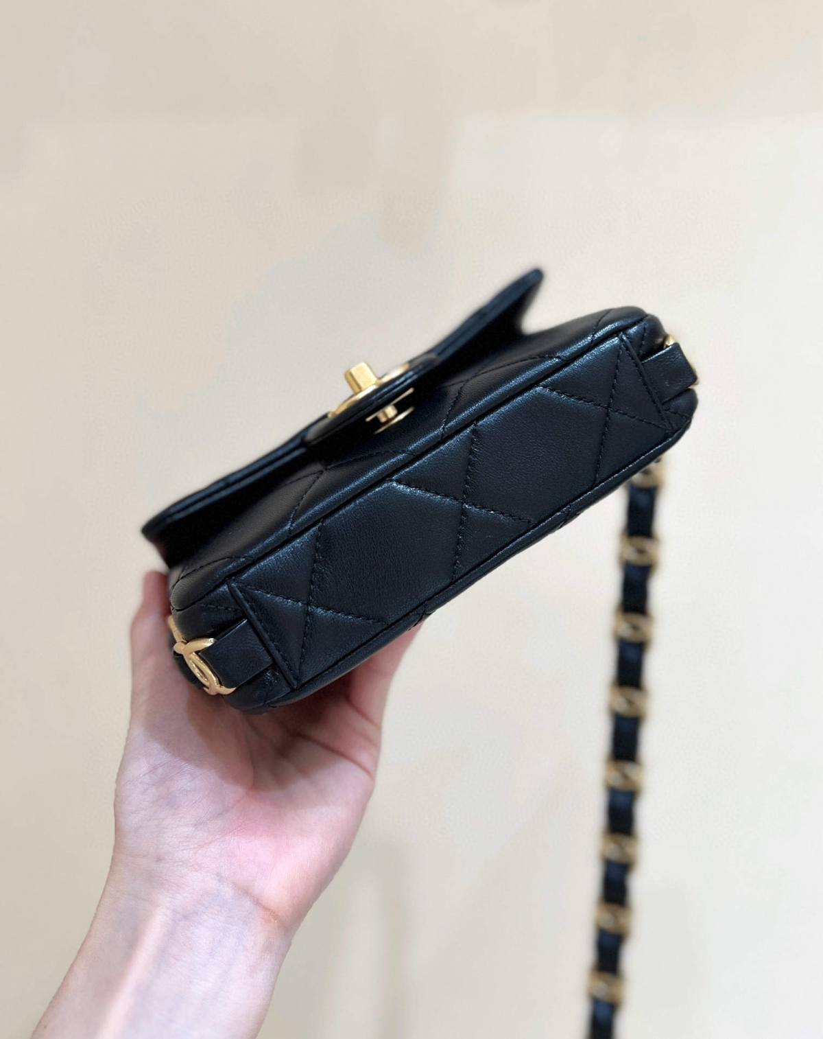 Elegance in Craftsmanship: Ellebag super replica Chanel AS5175 Flap Bag(2024 Nov Updated)-Negozio in linea della borsa falsa di Louis Vuitton di migliore qualità, borsa del progettista della replica ru